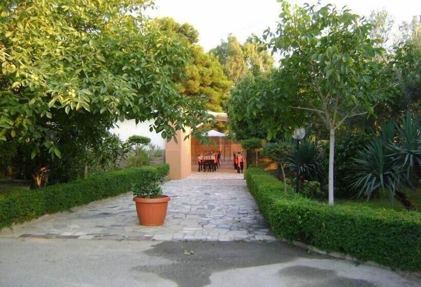 مسافرخانه La Favorita