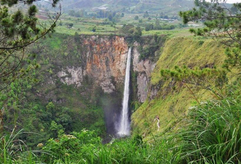 The Hill Hotel & Resort Sibolangit