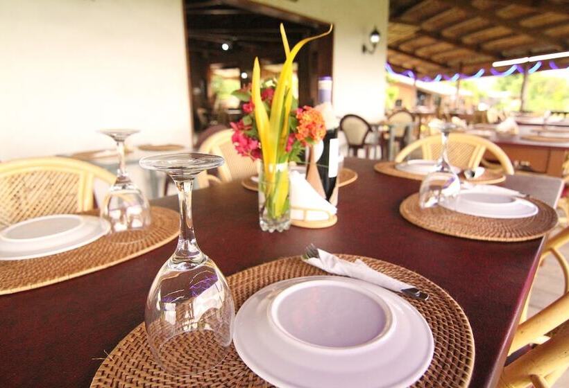 Parrot Paradise Resort