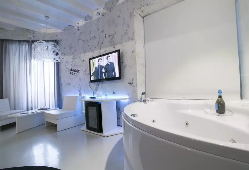 پانسیون Design&art Pie Elegant Rooms Near The Pantheon, Calm & Central Stay