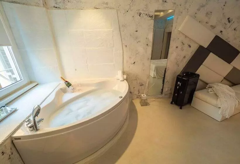 پانسیون Design&art Pie Elegant Rooms Near The Pantheon, Calm & Central Stay