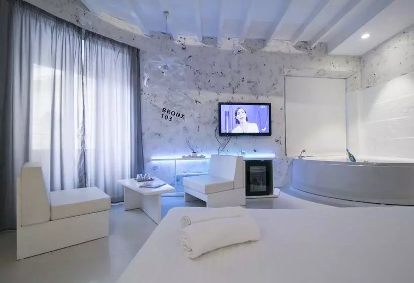 پانسیون Design&art Pie Elegant Rooms Near The Pantheon, Calm & Central Stay