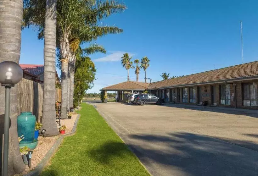 Sandbar Motel