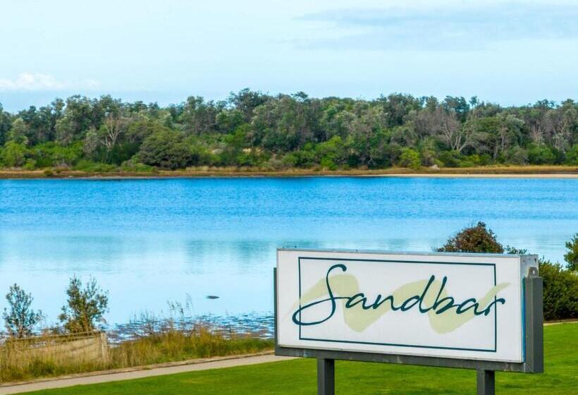 Sandbar Motel