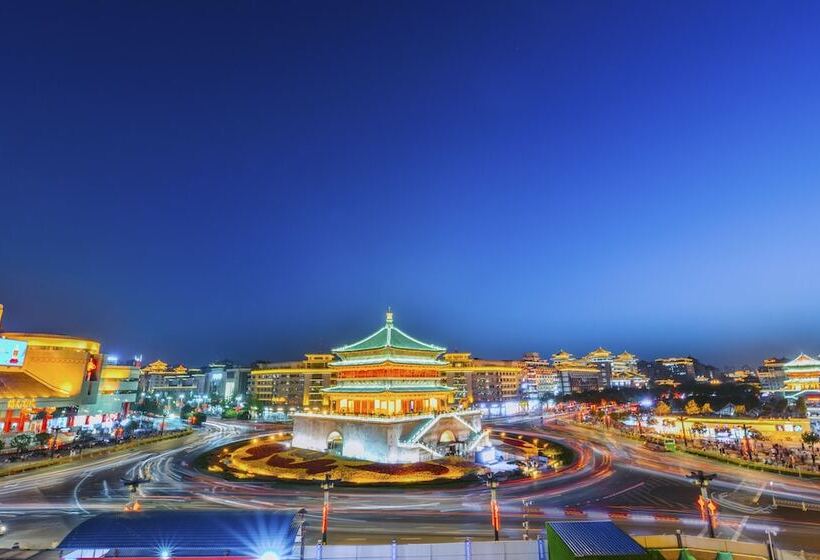Center Hotel Xi’an Bell Tower