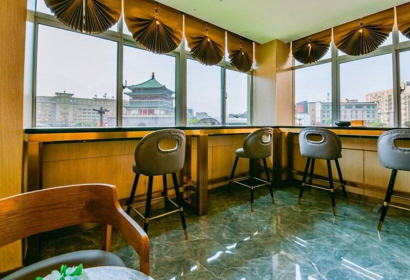 Center Hotel Xi’an Bell Tower