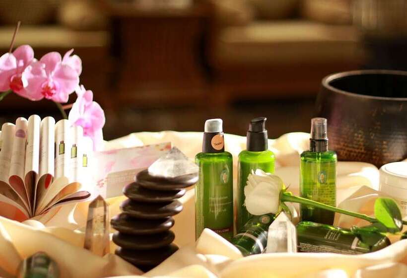 Center Hotel Xi’an Bell Tower