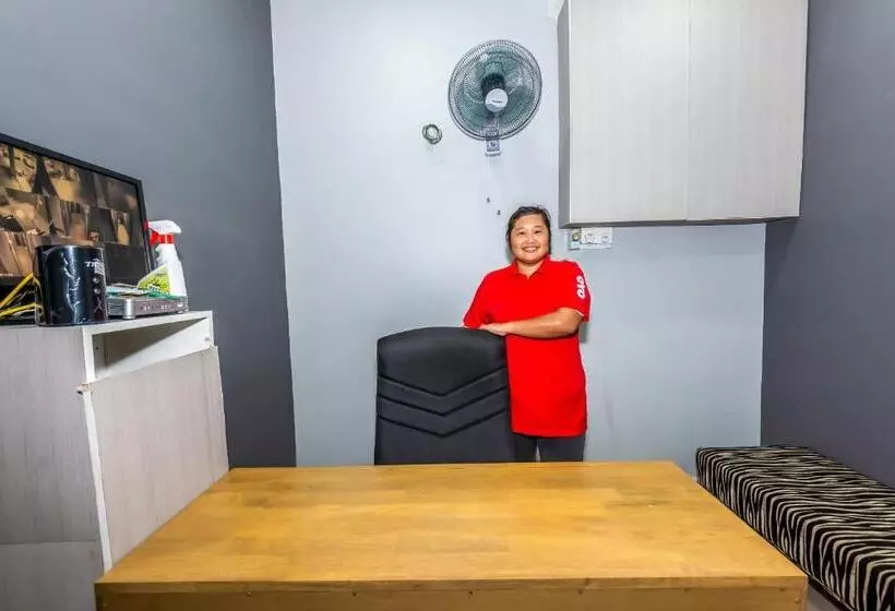 Ho Hotel By Oyo Rooms