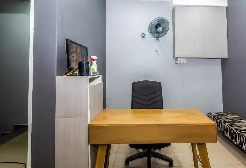 Ho Hotel By Oyo Rooms