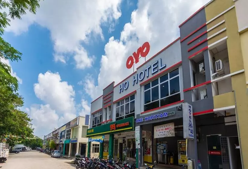 Ho Hotel By Oyo Rooms