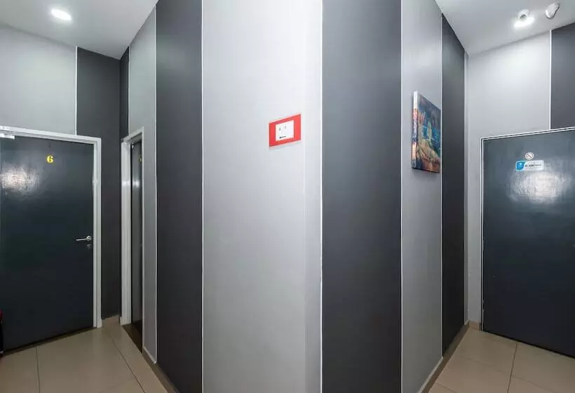 Ho Hotel By Oyo Rooms