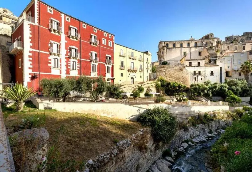 簡易ホテル Itria Palace