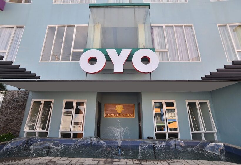 בית מלון כפרי Appartel Cempaka By Oyo Rooms