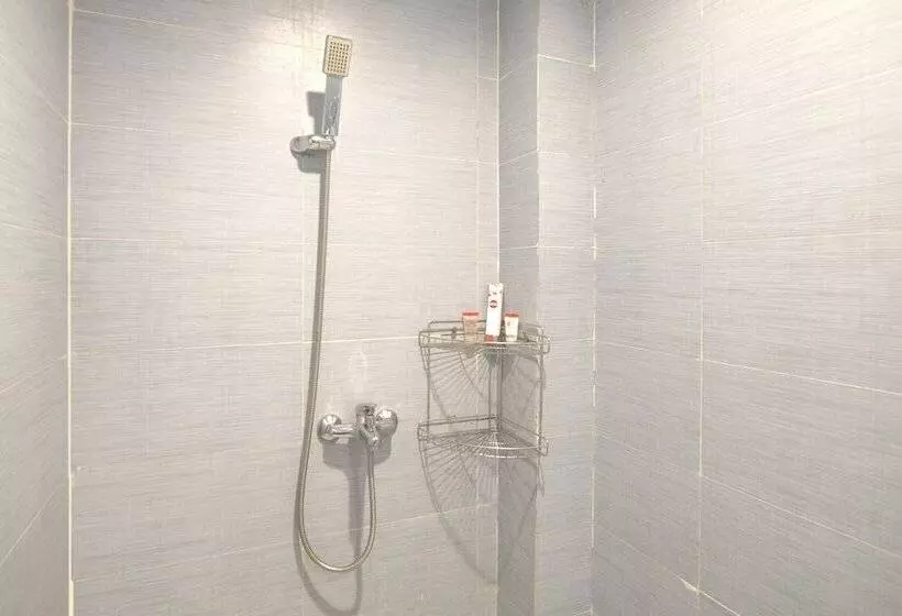 Hotelli Appartel Cempaka By Oyo Rooms