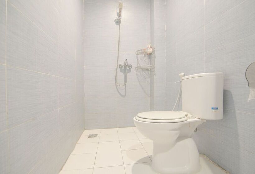 בית מלון כפרי Appartel Cempaka By Oyo Rooms