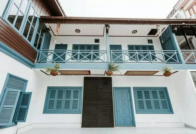 هتل Khung Riverside