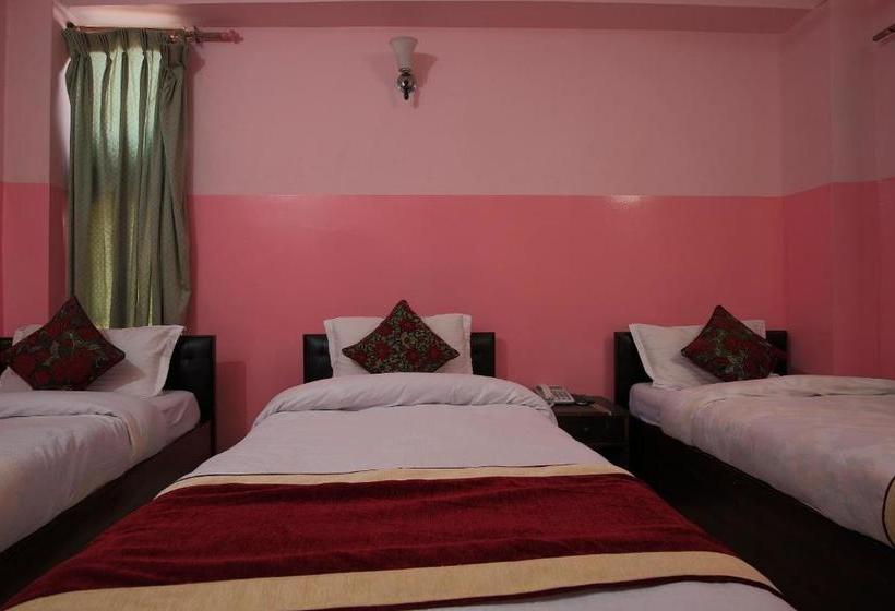 Отель Nhu Rajdhani Guest House By Oyo Rooms