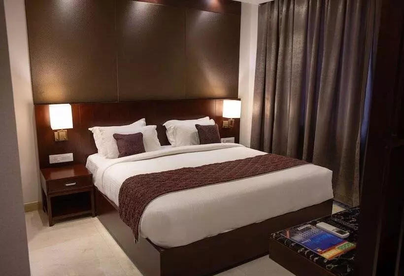ホテル Visthara Inn