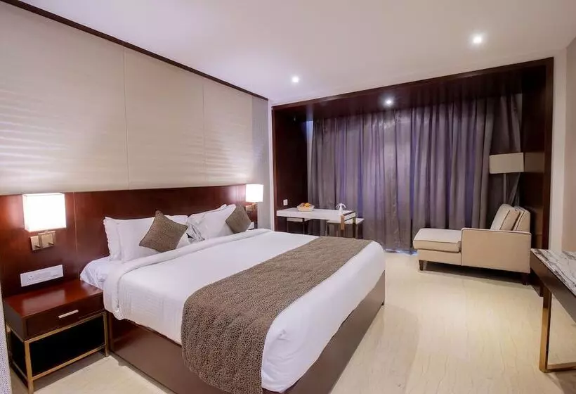 ホテル Visthara Inn