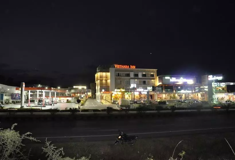 ホテル Visthara Inn