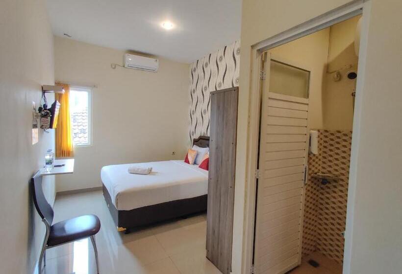 بنسيون Ayuning Guest House Syariah Semarang Mitra Reddoorz