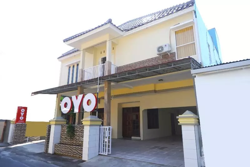 Majatalo Ayuning Guest House Syariah Semarang Mitra Reddoorz