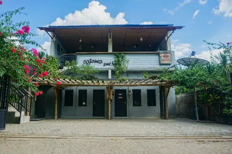 ペンション Cajoma Guesthouse By Oyo Rooms