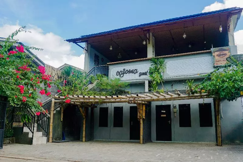 ペンション Cajoma Guesthouse By Oyo Rooms