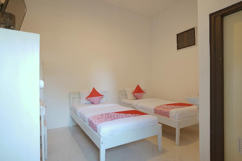 פנסיון Cajoma Guesthouse By Oyo Rooms