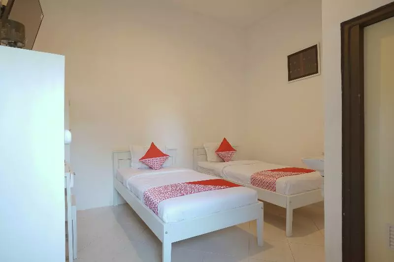 ペンション Cajoma Guesthouse By Oyo Rooms