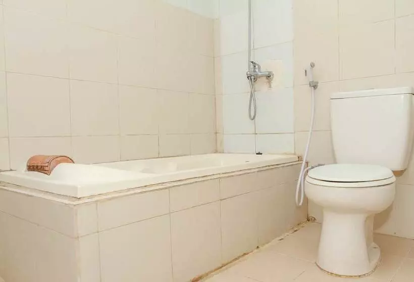 Majatalo Reddoorz Plus @ Otista Garut