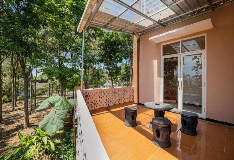 ペンション Reddoorz Syariah Near Batu Night Spectacular