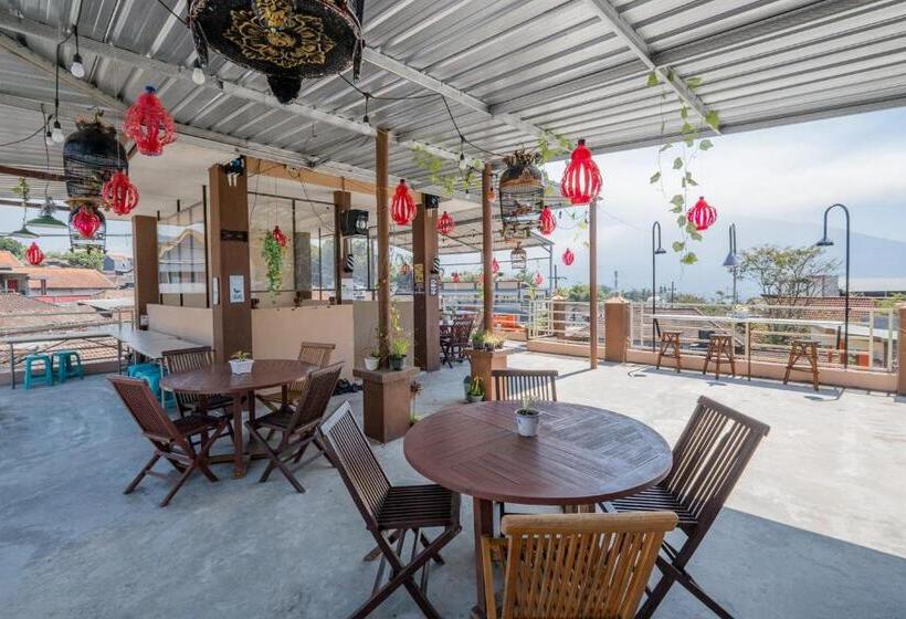 بنسيون Reddoorz Syariah Near Batu Night Spectacular