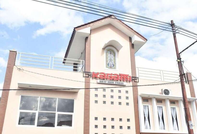 بنسيون Reddoorz Syariah Near Batu Night Spectacular