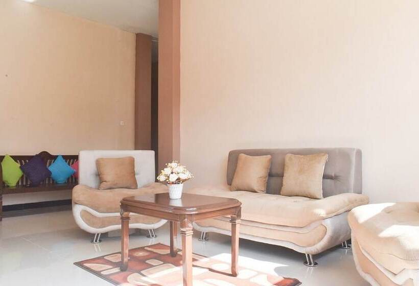 بنسيون Reddoorz Syariah Near Batu Night Spectacular