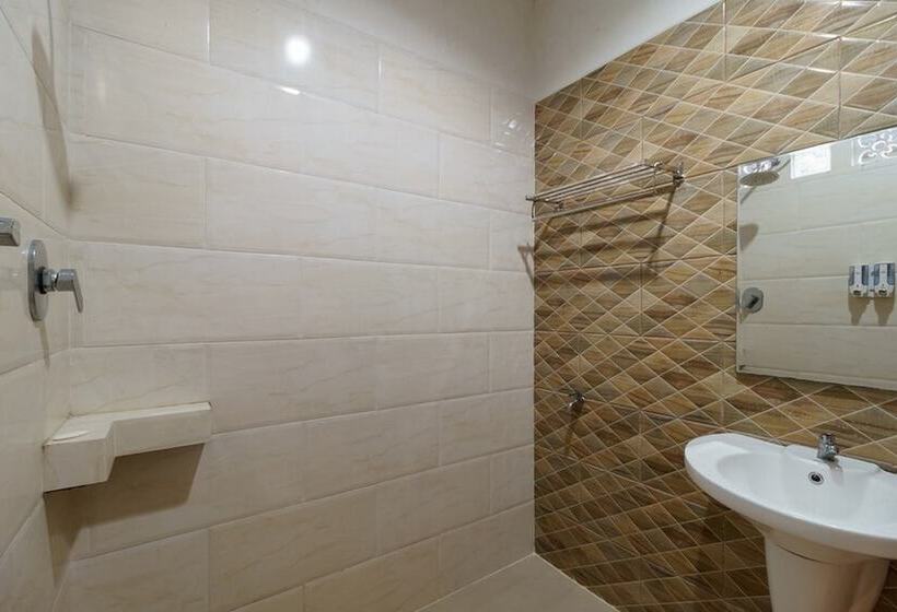 بنسيون Reddoorz Syariah Near Fort Marlborough