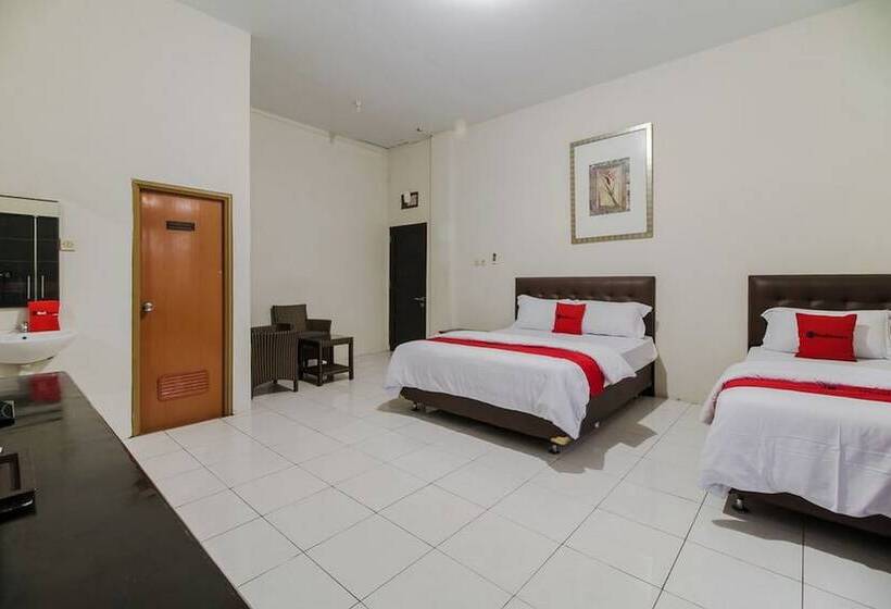 بنسيون Reddoorz Syariah Near Fort Marlborough