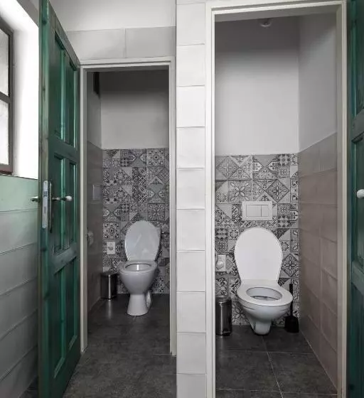 Retkeilymaja Castle Wall Inn