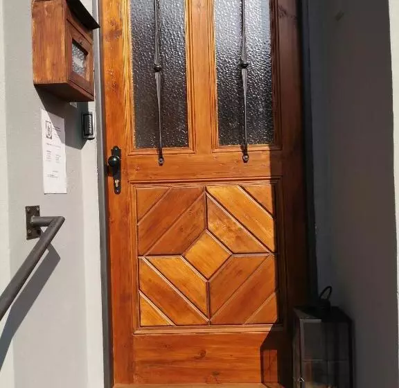 Retkeilymaja Castle Wall Inn