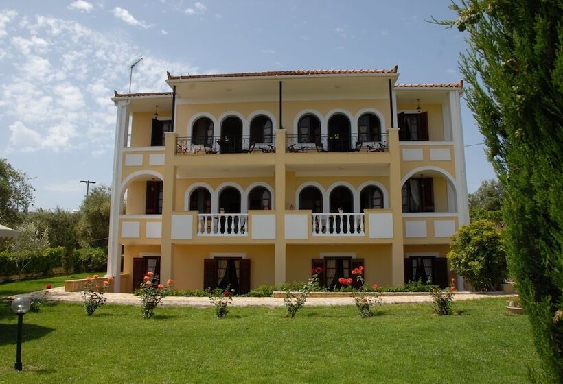 Amboula Beach Apartments