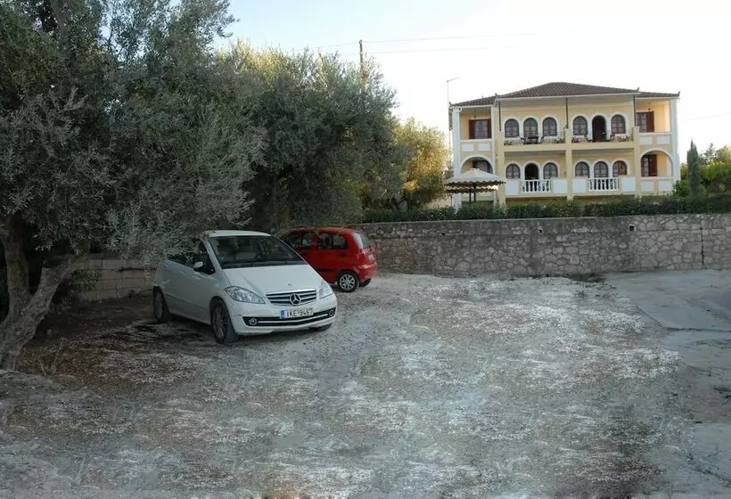 Amboula Beach Apartments