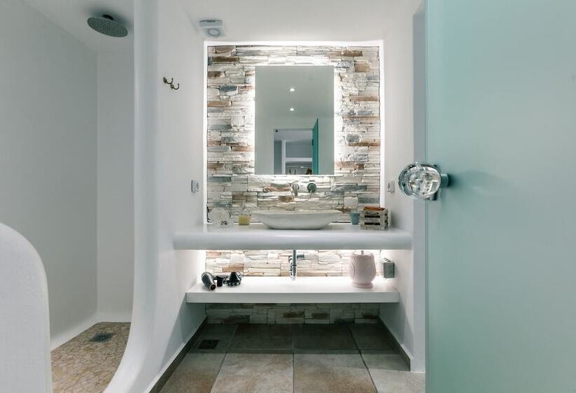 Arco Naxos Luxury Apartments