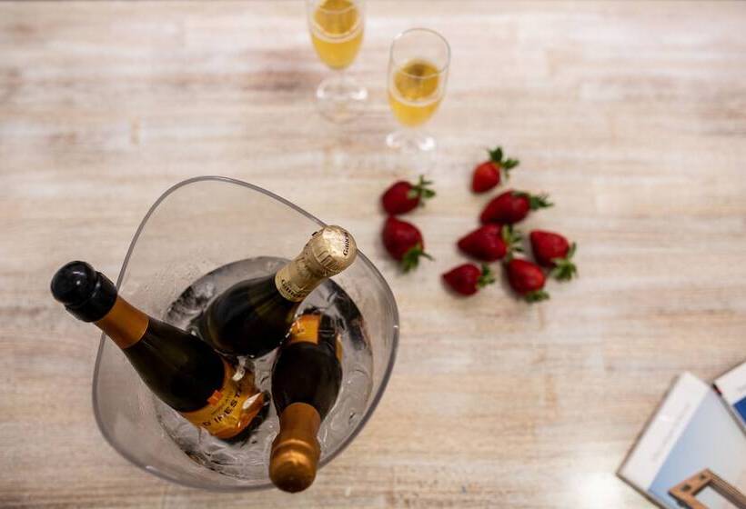 Arco Naxos Luxury Apartments