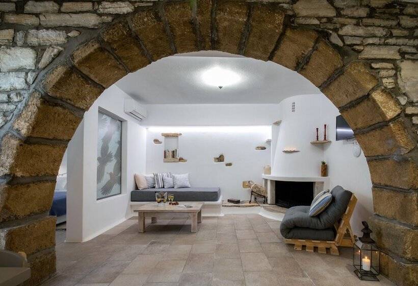 Arco Naxos Luxury Apartments