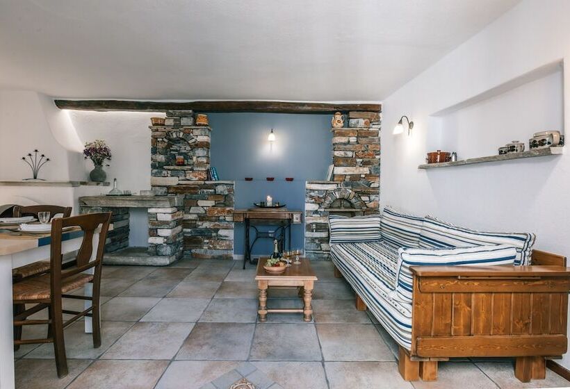 Arco Naxos Luxury Apartments