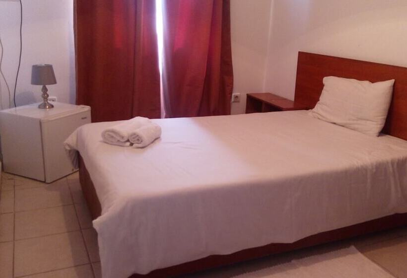 تختخواب و صبحانه Residencial Dumas