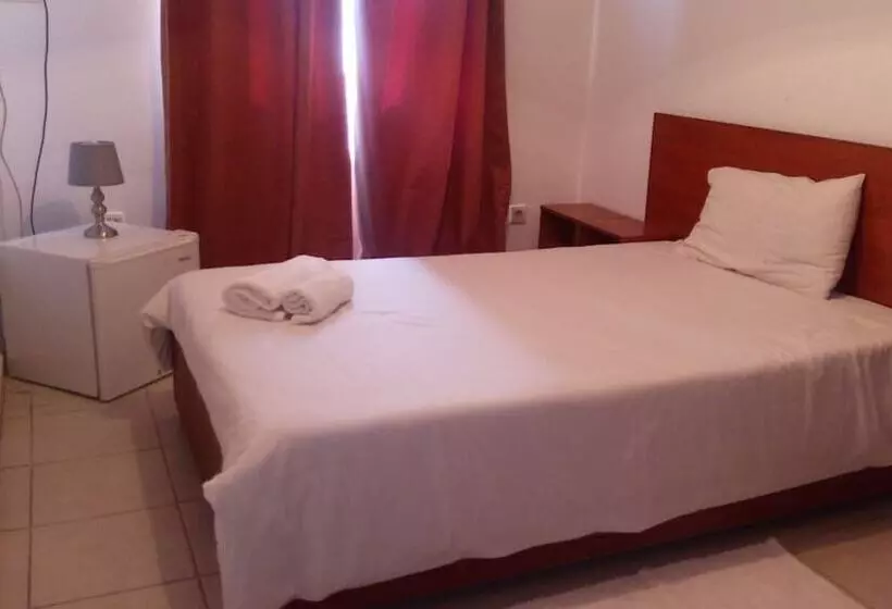 تختخواب و صبحانه Residencial Dumas