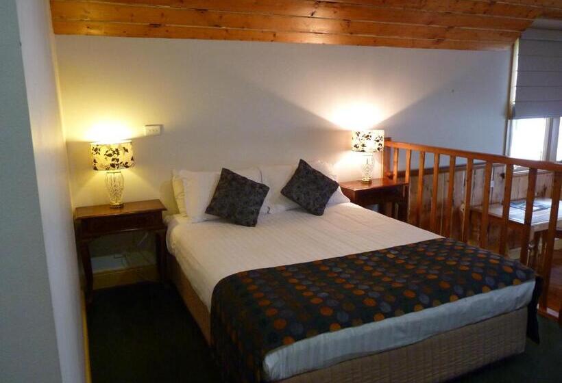 فندق Bushmans Cafe