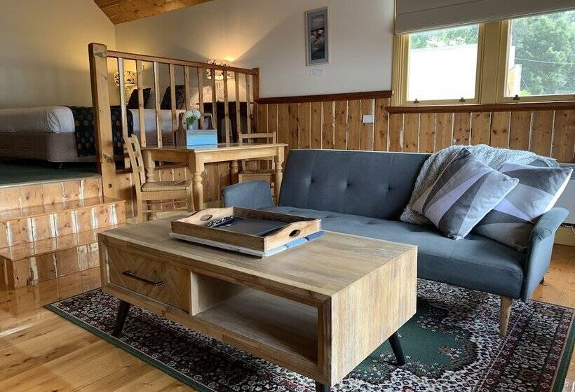 فندق Bushmans Cafe