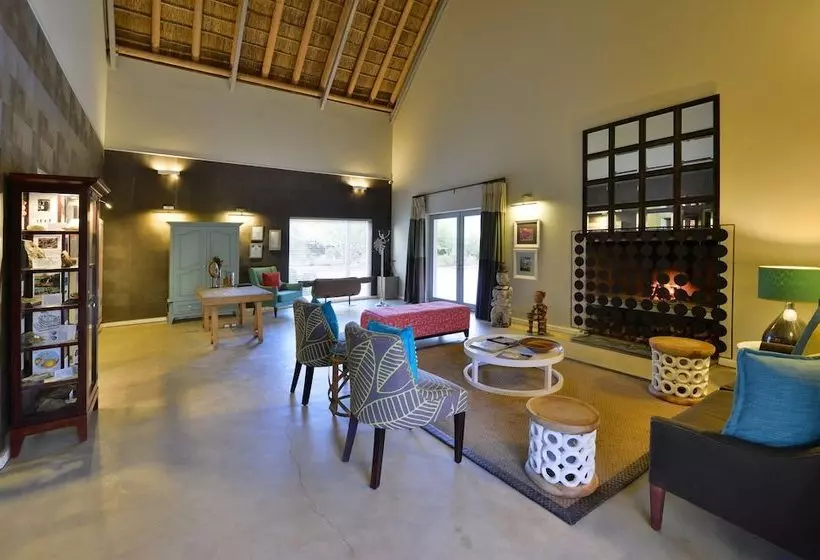 Hotelli Gondwana Family Lodge  Sanbona Wildlife Reserve